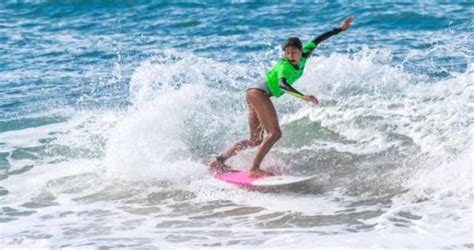 Surfistas de Saquarema avançam para as quartas de final do QS 5000