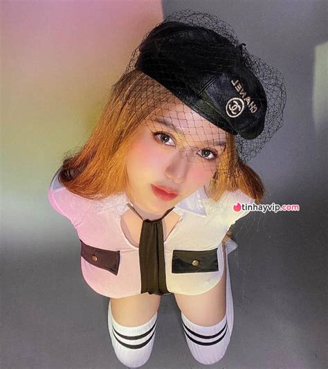 Rapper Suzie Nguyễn là ai Hot girl OnlyFans Việt Nam