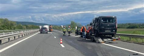 VEST accident pe autostrada A1 o autocisternă cu oțet s a răsturnat