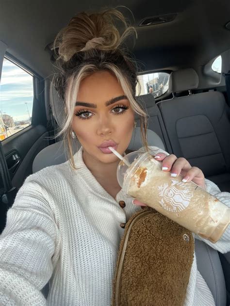 Pin On Coiffure Et Maquillage Olive Skin Blonde Hair Blonde Hair Inspiration Brown Blonde Hair