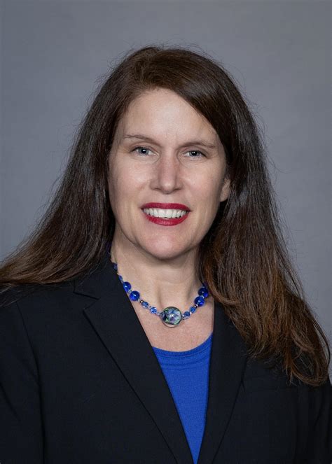 Kelly Welsh Headshot