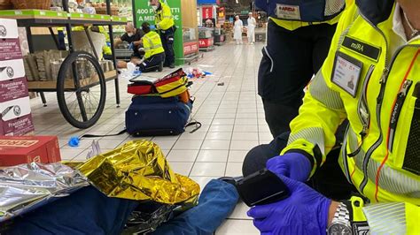 Andrea Tombolini Chi L Uomo Che Ha Accoltellato Persone A Caso Al