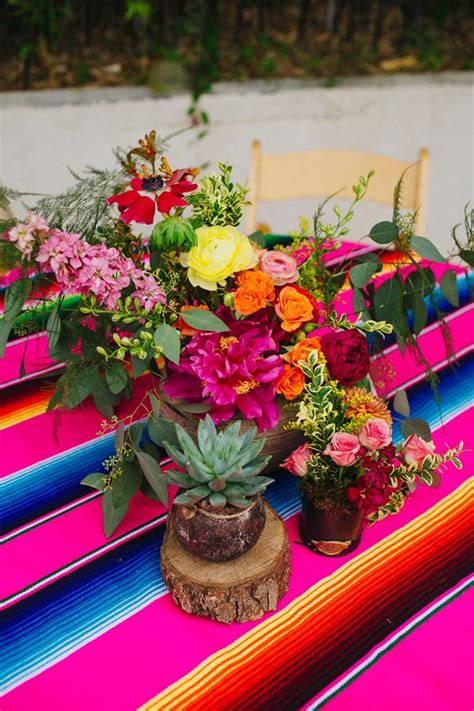 Colorful Centerpieces Photo By Amber Vickery