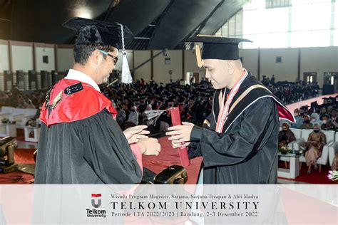 WISUDA TELKOM UNIVERSITY 031222FIF S1 INFORMATIKA DEKAN 189 Telkom