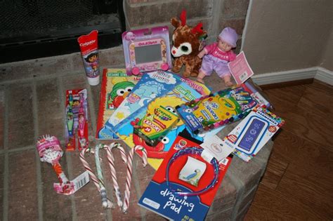 Shoebox Christmas Present Ideas Send Your Shoe Box Gift To Samaritan