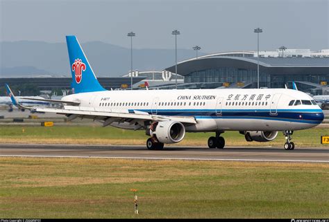 B 8677 China Southern Airlines Airbus A321 211 WL Photo By ZGGGRWY01