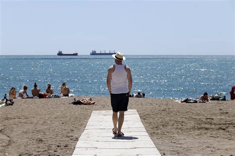 Las Playas De M Laga Ciudad Renuevan Sus Siete Banderas Azules Y