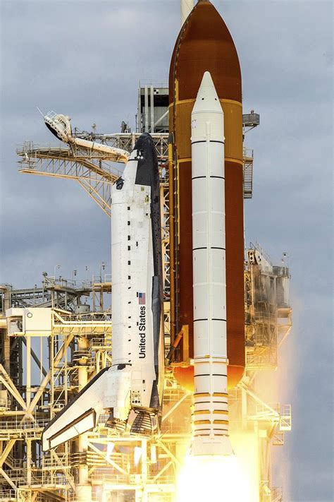 Space shuttle Endeavour lifts Launch | Free Photo - rawpixel