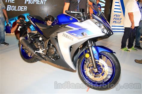 Yamaha YZF R3 Features And Specification