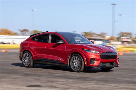 2022 Ford Mustang Mach 5