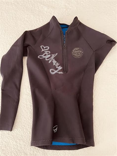 Charitybuzz: Bethany Hamilton Autographed Wetsuit