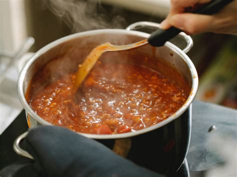 Lid Or No Lid How To Simmer Your Way To Delicious Dishes Delishably