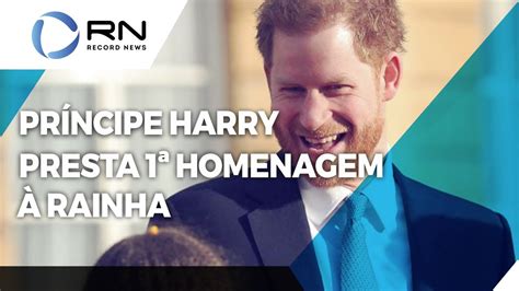 Pr Ncipe Harry Presta Homenagem Rainha Elizabeth Ii Youtube