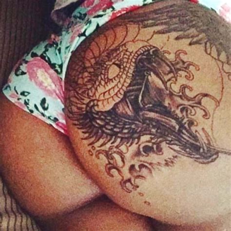 Naked Rose ShesFreaky