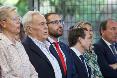 Fiesta Y Homenajes En El Grupo Covadonga El Comercio Diario De Asturias