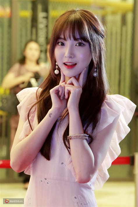 Hot girl Thái Lan NeNe cực xinh trong hậu trường quảng cáo tựa game hành động Yong Heroes