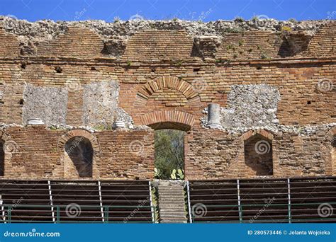 Ancient Theatre of Taormina (Teatro Antico Di Taormina), Ruins of ...