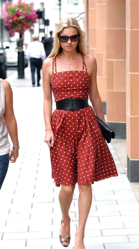 Kate Moss S Best Street Style Moments Kate Moss Street Style Kate