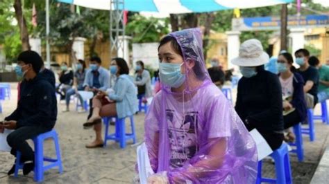 Người Sài Gòn và những ngày chờ tiêm vaccine BBC News Tiếng Việt