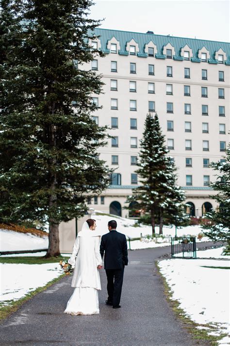 chateau-lake-louise-wedding-62 - Laura Nadine Photography