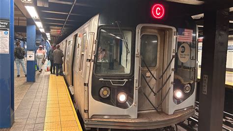 Mta New York City Subway An Euclid Avenue Bound C Train Arrives Fulton