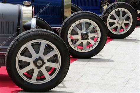 Classic car wheels with alloy rims — Stock Photo © ikerlaes #10289154