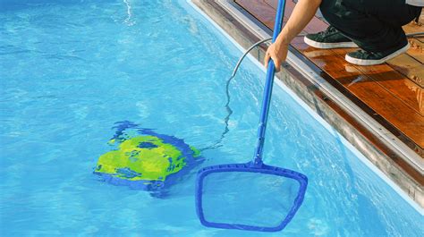 Pool Cleaning Tools - Your List for Starting a Business