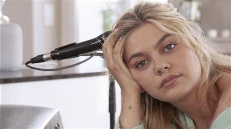 Malade Tres Vite Et Longtemps Louane Se Confie Sur Sa Grossesse