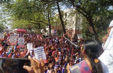 Asha Workers Gather In Lucknow Demand Minimum Wage And Employee