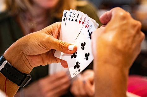play spades rules scoring  strategy  beginners