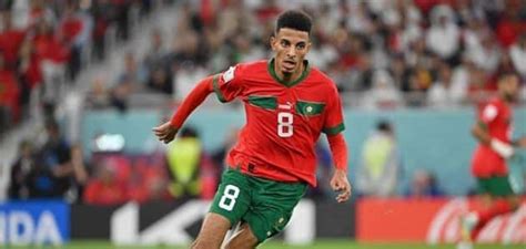 من هو عز الدين أوناحي لاعب المنتخب المغربي وفي أي نادي يلعب مفيد