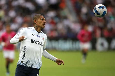 Paolo Guerrero Deja Liga De Quito Por Alianza Lima La Marea