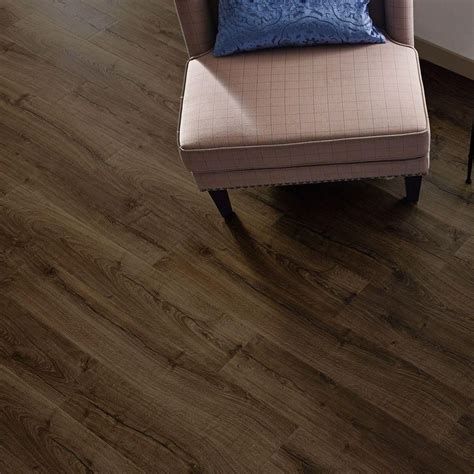 Pergo Outlast Vintage Tobacco Oak 10 Mm Thick X 7 12 In W X 47 14 In L Laminate Flooring