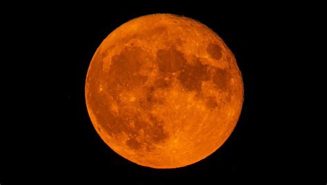 Eclissi Lunare Novembre Quando E Come Vederla