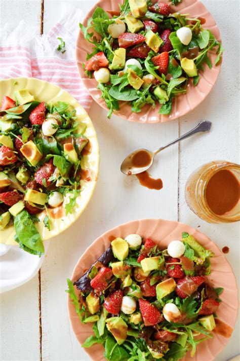 Salade Dherbes Fra Ches Avocat Bocconcini Vinaigrette Cr Meuse Aux