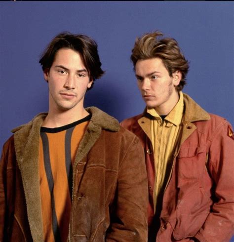 River Phoenix, Keanu Reeves, Good Looking Actors, How To Look Better ...