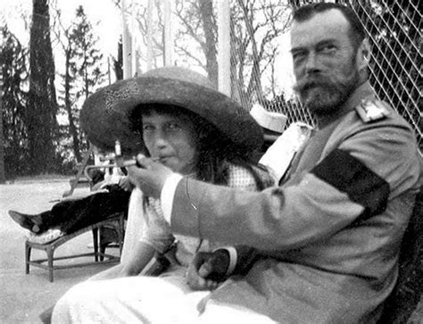 Fact check: Did the Grand Duchess Anastasia survive the Romanov family ...