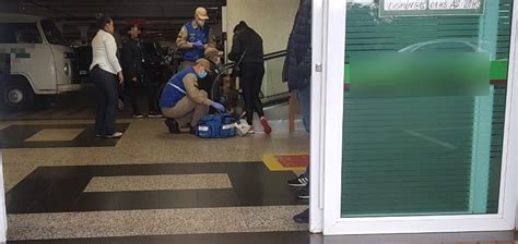 Mulher Fica Ferida Ao Cair De Escada Rolante Em Supermercado No Parque