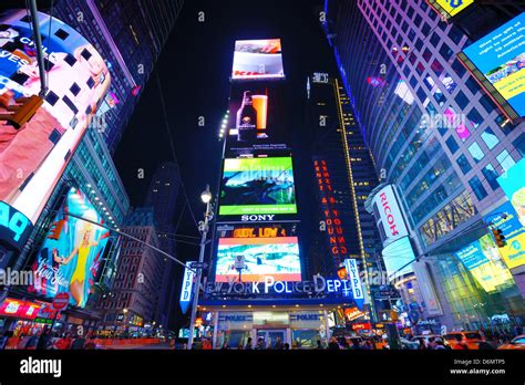 Billboards New York Hi Res Stock Photography And Images Alamy