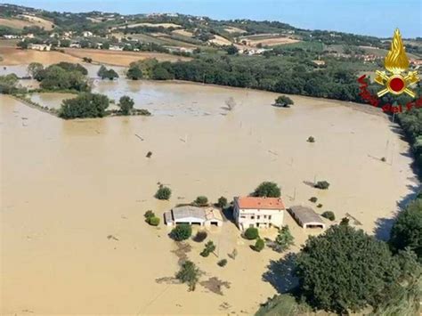 Marche Ritrovato Il Corpo Di Mattia Il Bimbo Disperso Nel Corso Dell