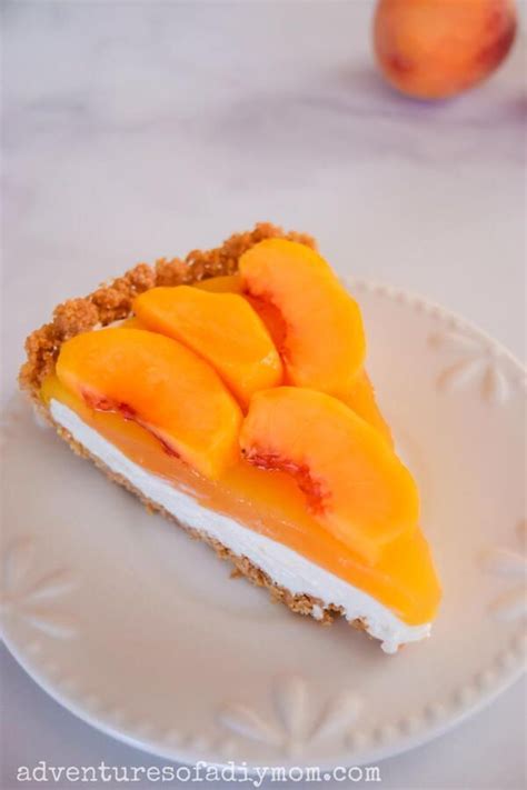 Peaches And Cream Pie With Graham Cracker Crust Easy Pie Recipes Graham Cracker Crust Graham