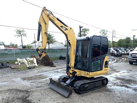 Caterpillar 302 5C Mini Excavator Enclosed Cab Original Paint Aux