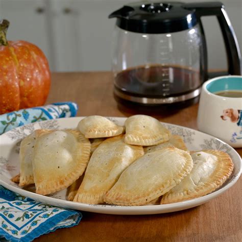 How To Make Pumpkin Empanadas Recipe Los Foodies Magazine