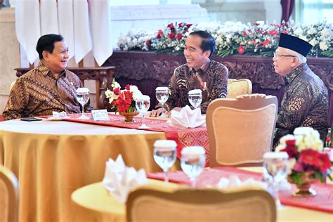 Penuh Haru Foto Foto Jokowi Pamit Ke Prabowo Dan Menteri Kabinet