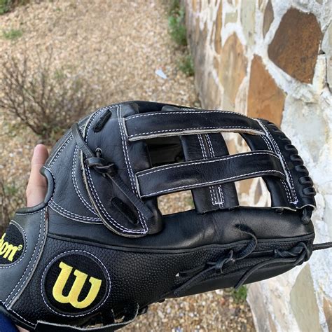 Black Used Outfield A2000 1799 12.75" Baseball Glove | SidelineSwap