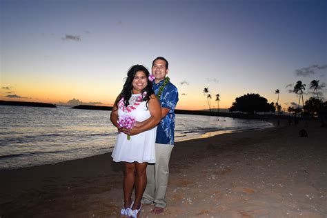 Hawaii Sunset Weddings: Magic Island Sunset