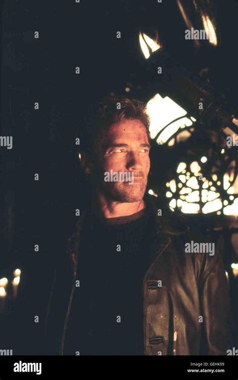 End days arnold schwarzenegger 1999 hi-res stock photography and images - Alamy