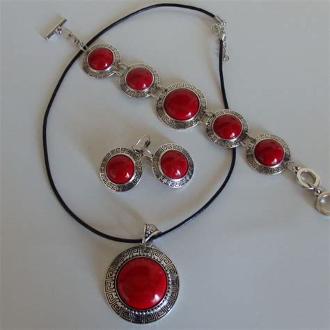 Комплект бижута от естествен корал | Koral, Jewelry
