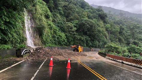 山陀兒颱風／台9線342k落石坍方！ 台東警提醒「小心通行」｜東森新聞：新聞在哪 東森就在哪裡