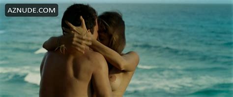 NATALIA CORDOVA BUCKLEY Nude AZNude